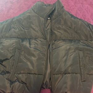 1x Cropped Puffer Coat
